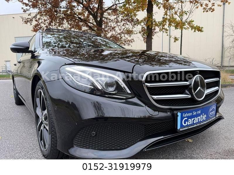 Schwarz Gebraucht 2019 Mercedes E300 Kombi | 30.499 € (Etwas zu teuer) - Bild 1/4