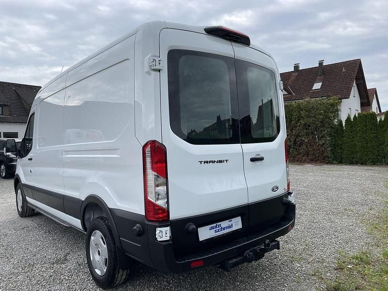 Gebraucht Ford Transit Trend 165 PS (121 kW) 2024 Weiß Van