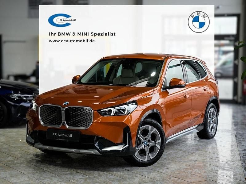 Utah orange Gebraucht 2025 BMW iX1 xLine SUV | 46.448 € (Etwas zu teuer) - Bild 1/3