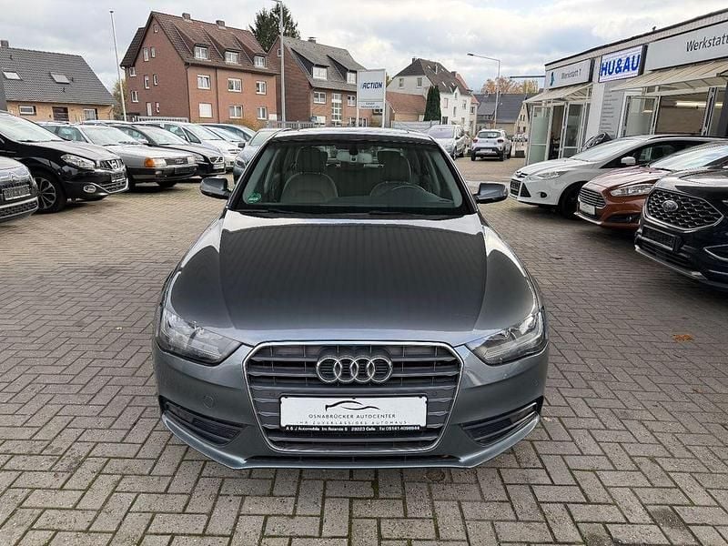 Gebraucht Audi A4 Attraction 170 PS (125 kW) 2013 Grau Limousine