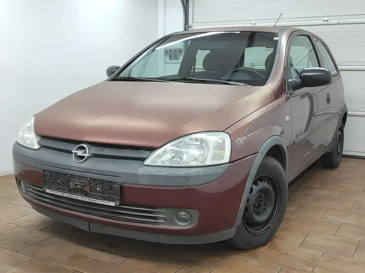 Usado Opel Corsa 75 HP (55 kW) 2001 Vermelho Citadino
