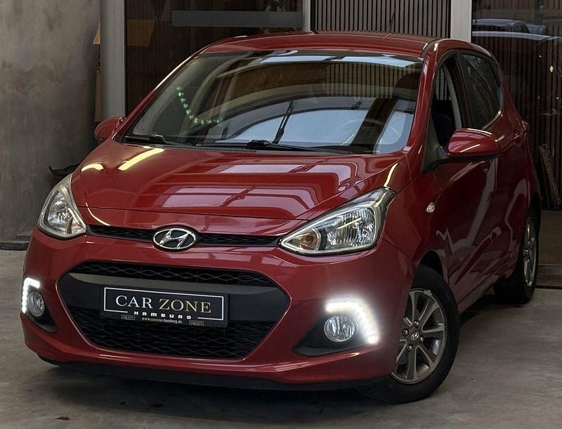 Gebraucht Hyundai i10 87 PS (63 kW) 2014 Rot Kleinwagen