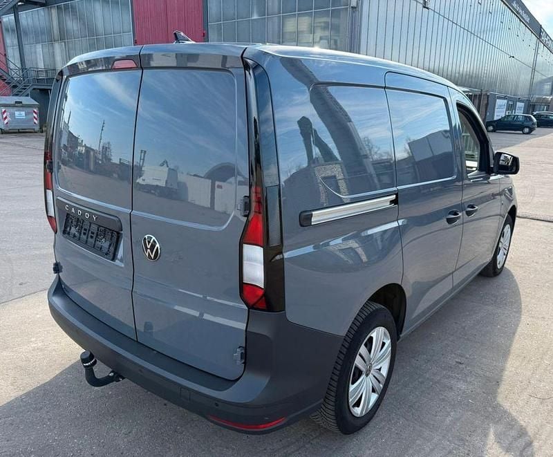 Gebraucht VW Caddy 114 PS (83 kW) 2022 Grau Van / Kleinbus