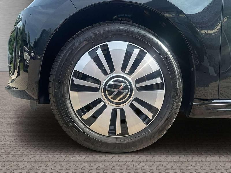 Gebraucht VW e-up! United 61 kW (83 PS) 2021 Deep black perleffekt Kleinwagen