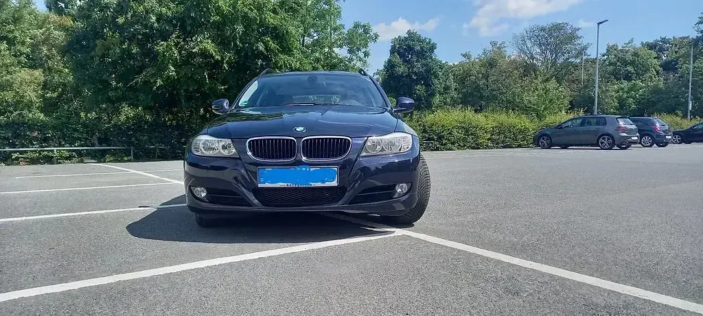 Gebraucht BMW 320 170 PS (125 kW) 2009 Blau Kombi