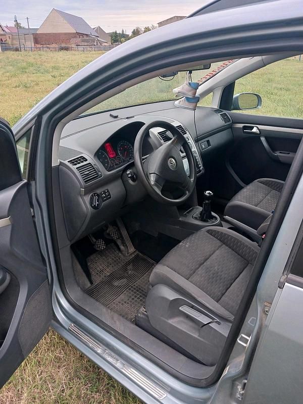 Gebraucht VW Touran 109 PS (80 kW) 2007 Grau Van / Kleinbus