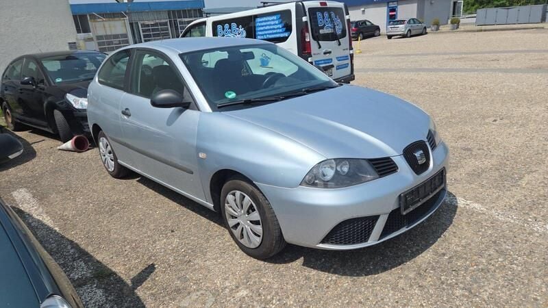 Silber Gebraucht 2005 Seat Ibiza Kleinwagen | 599 € (Superpreis) - Bild 1/4