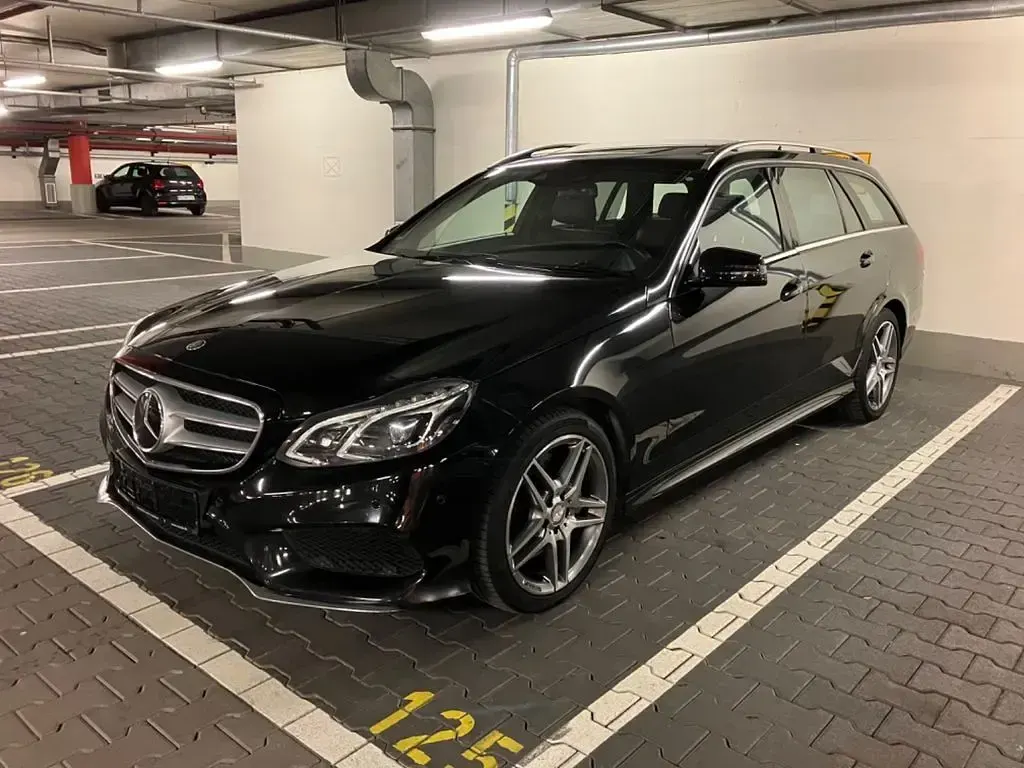 Gebraucht Mercedes E350 AMG line 258 PS (189 kW) 2016 Schwarz Kombi
