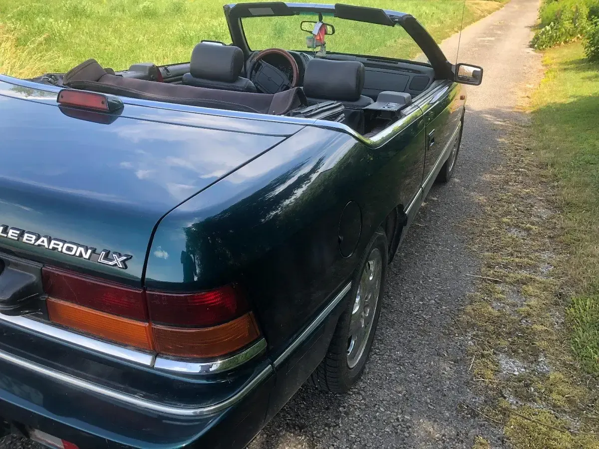 Gebraucht Chrysler Le Baron 136 PS (100 kW) 1994 Grün Cabrio