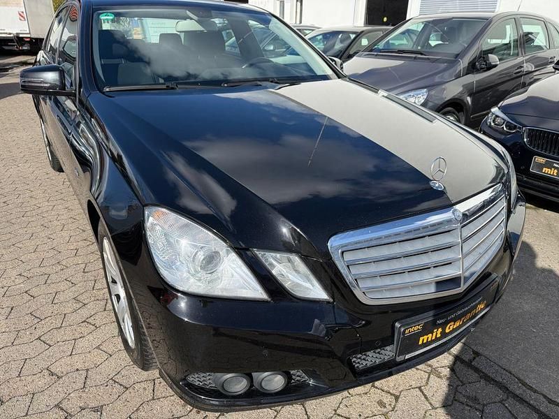 Gebraucht Mercedes E220 170 PS (125 kW) 2010 Schwarz Limousine