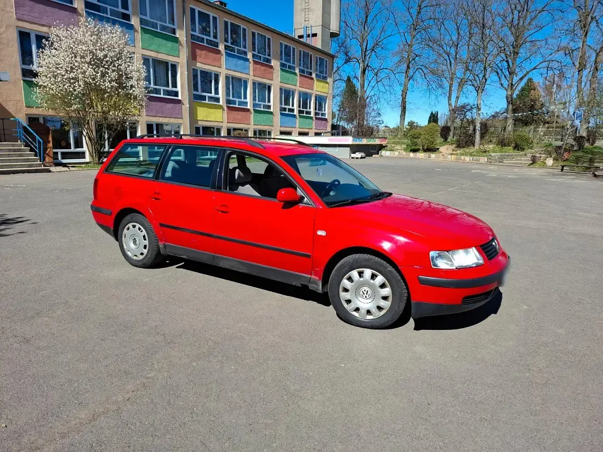 Gebraucht VW Passat 115 PS (84 kW) 2000 Rot Kombi