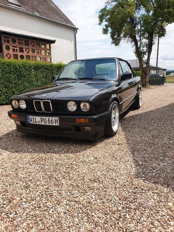 Schwarz Gebraucht 1991 BMW 320 Cabriolet Performance Cabrio | 17.500 € - Bild 1/4