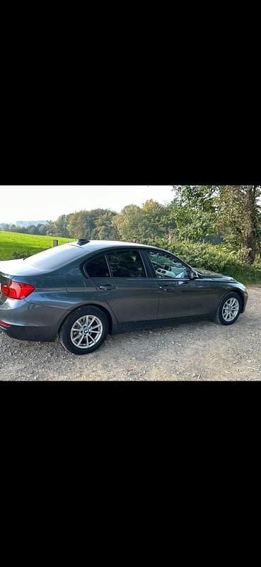 Gebraucht BMW 316 116 PS (85 kW) 2013 Grau Limousine