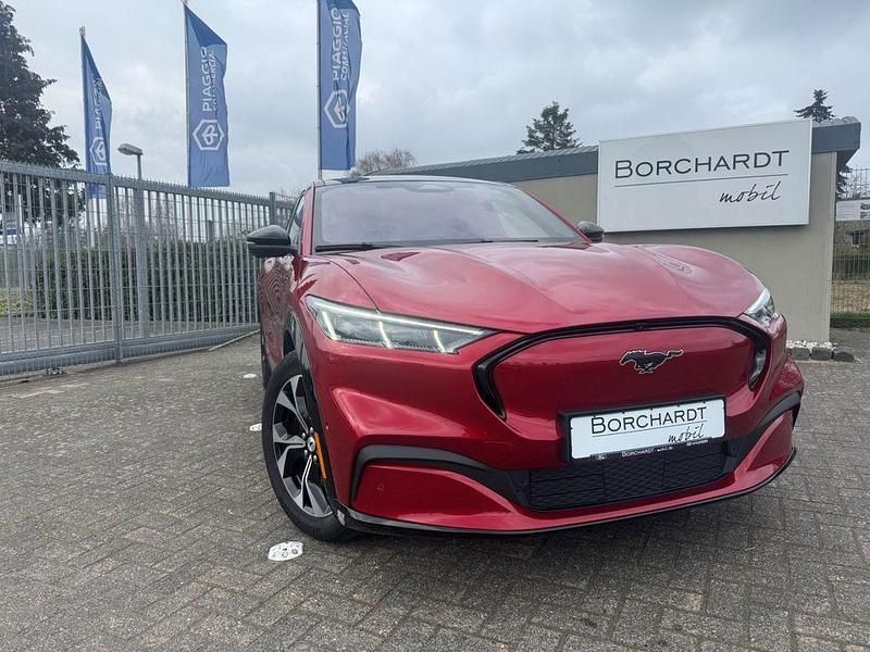 Gebraucht Ford Mustang Mach-E Premium 258 kW (351 PS) 2022 Lucidrot metallic SUV