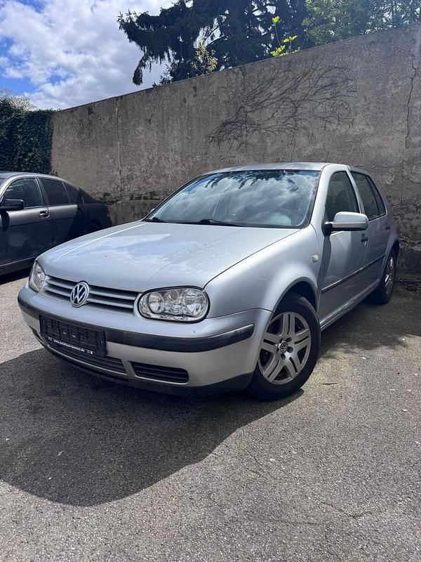 Gebraucht VW Golf IV 77 PS (56 kW) 2000 Grau Kleinwagen