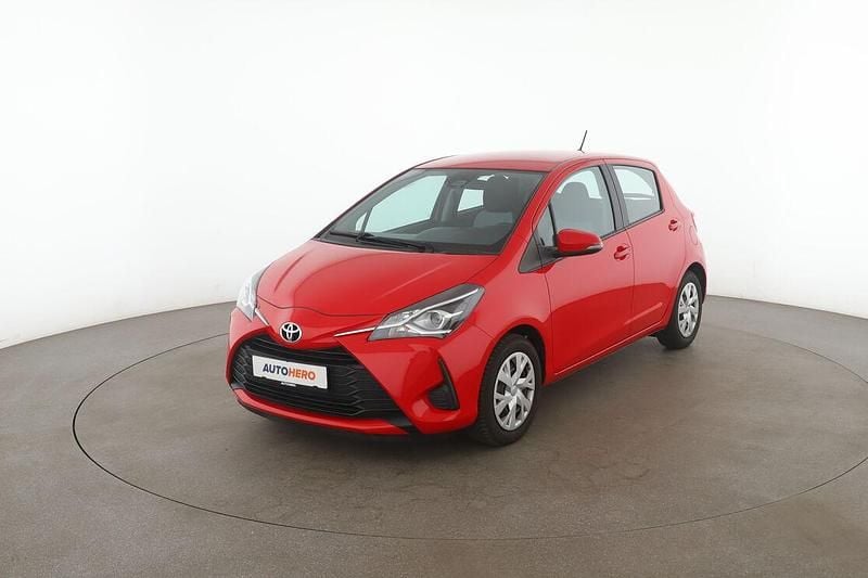 Rot Gebraucht 2019 Toyota Yaris Comfort Limousine | 11.640 € (Fairer Preis) - Bild 1/3