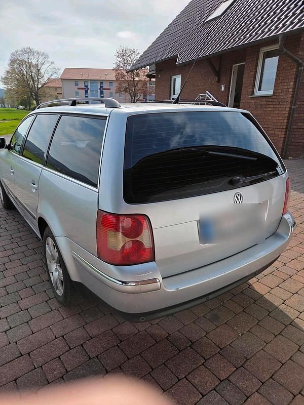 Second-hand VW Passat 130 CP (95 kW) 2004 Argintiu Break