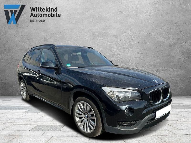 Schwarz Gebraucht 2012 BMW X1 Sport Line SUV | 5.999 € (Superpreis) - Bild 1/4