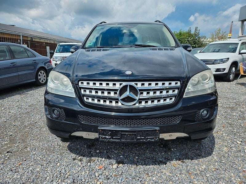 Schwarz Gebraucht 2006 Mercedes ML320 SUV | 4.500 € (Superpreis) - Bild 1/4