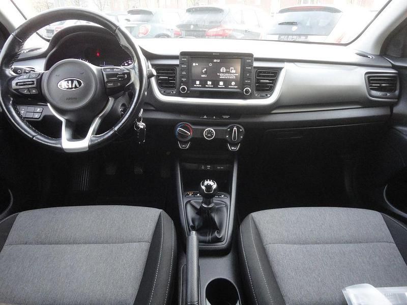 Gebraucht Kia Stonic Edition 7 84 PS (61 kW) 2021 Schwarz SUV