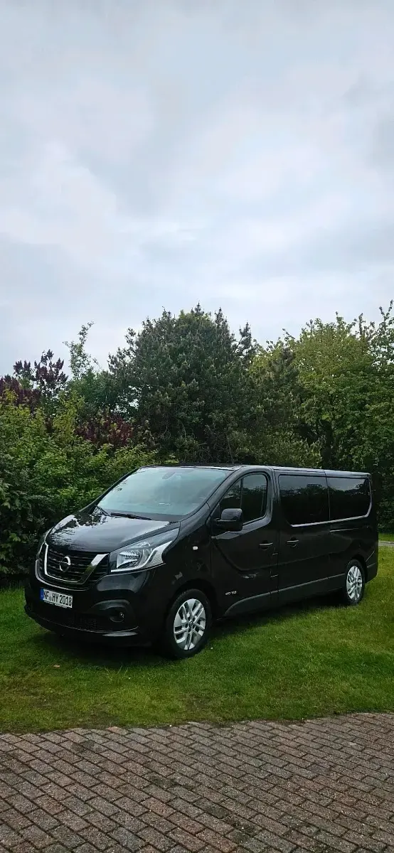 Gebraucht Nissan NV300 145 PS (106 kW) 2017 Schwarz Van