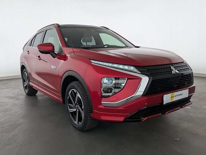 Gebraucht Mitsubishi Eclipse Cross Top 188 PS (138 kW) 2022 Dynamik rot SUV