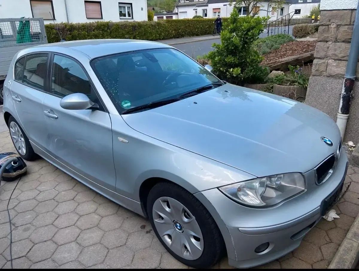 Gebraucht BMW 116 122 PS (89 kW) 2007 Silber Kleinwagen
