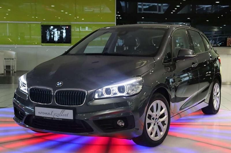 Mineralgrau Gebraucht 2017 BMW 225 Van / Kleinbus | 17.950 € (Fairer Preis) - Bild 1/4