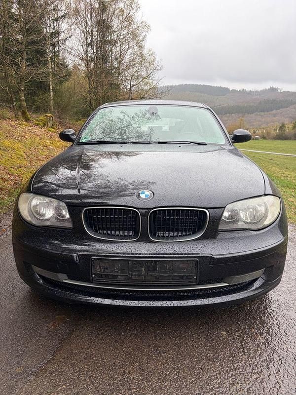 Gebraucht BMW 118 143 PS (105 kW) 2008 Schwarz Kleinwagen