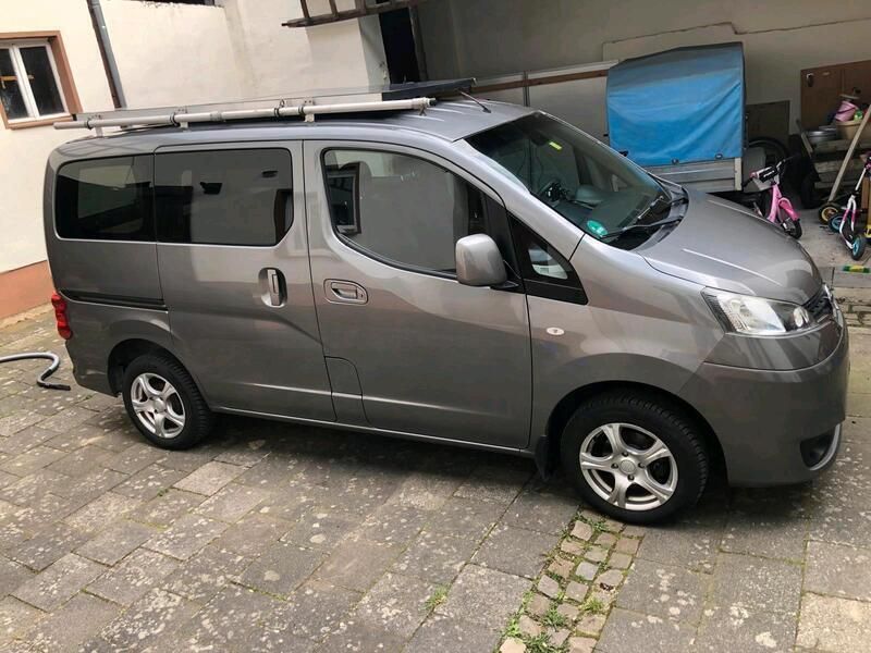 Silber Gebraucht 2011 Nissan NV200 Van | 10.490 € (Fairer Preis) - Bild 1/4