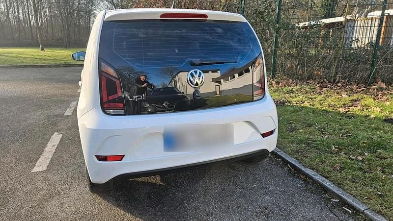 Second-hand VW up! 75 CP (55 kW) 2017 Alb Hatchback