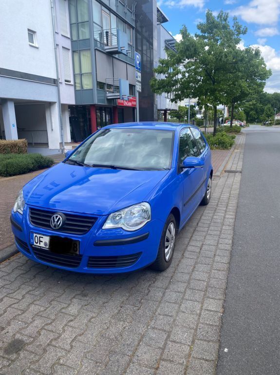 Blau Gebraucht 2006 VW Polo Trendline Limousine | 1.499 € (Fairer Preis) - Bild 1/4