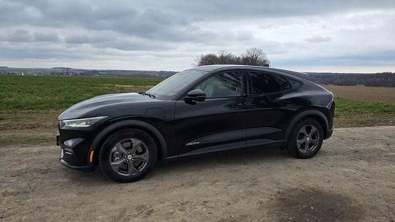 Gebraucht Ford Mustang Mach-E Extended Range 216 kW (294 PS) 2022 Schwarz SUV