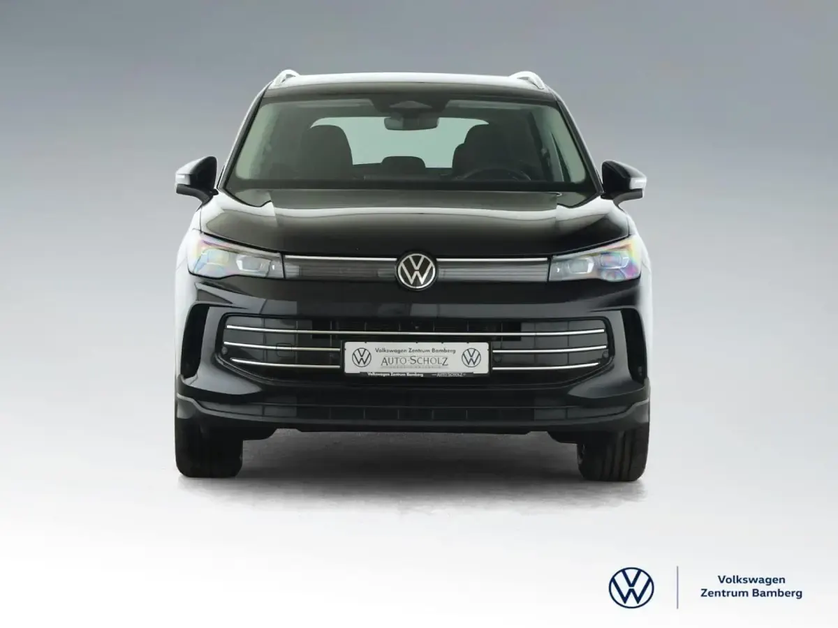 Gebraucht VW Tiguan Elegance 193 PS (141 kW) 2024 Schwarz SUV