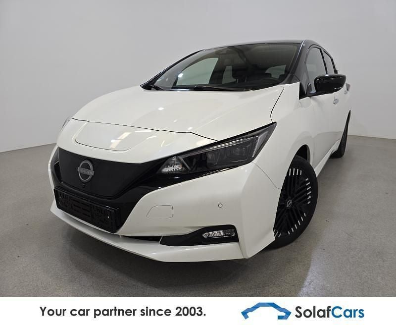 Weiß Gebraucht 2023 Nissan Leaf N-Connecta Kleinwagen | 16.275 € (Guter Preis) - Bild 1/4
