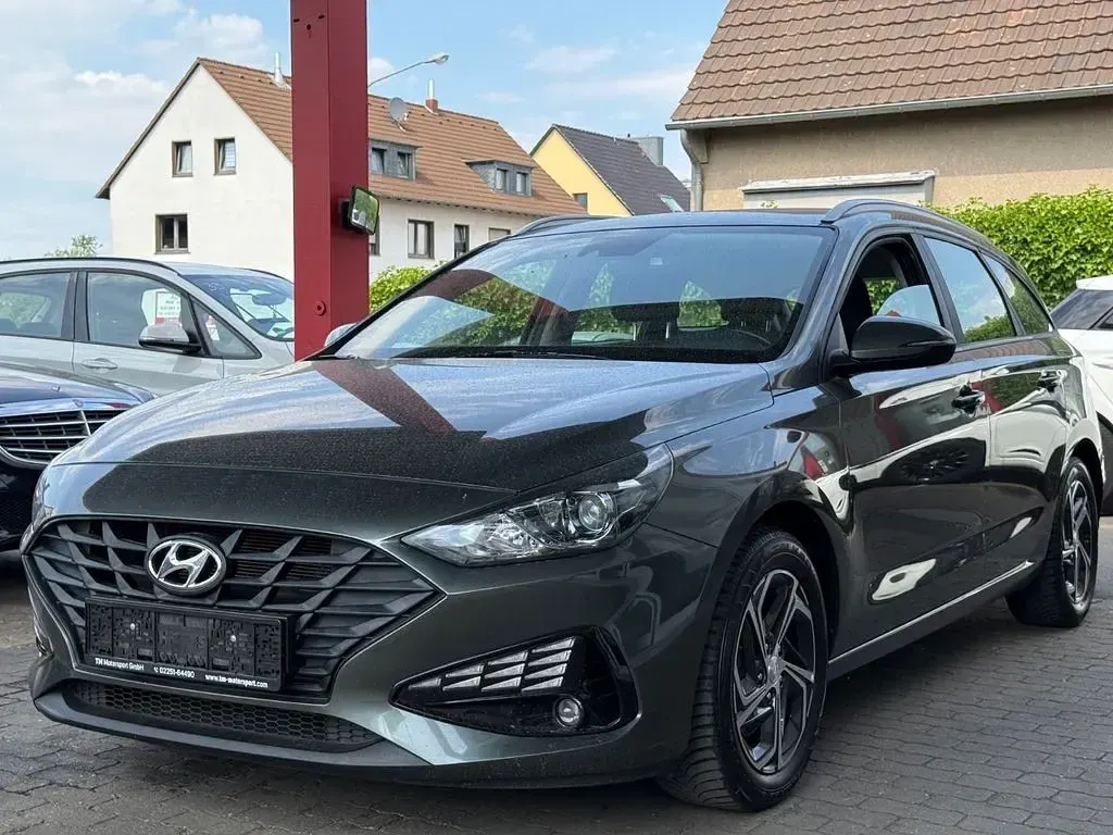 Gebraucht Hyundai i30 Style 116 PS (85 kW) 2021 Grau Kombi