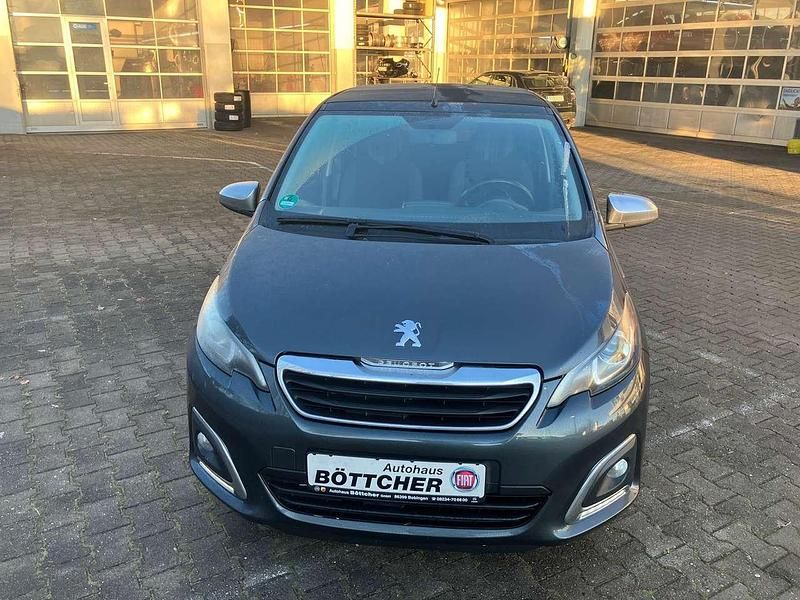 Gebraucht Peugeot 108 Style 72 PS (52 kW) 2018 Grey mica 1e0/metallic Kleinwagen