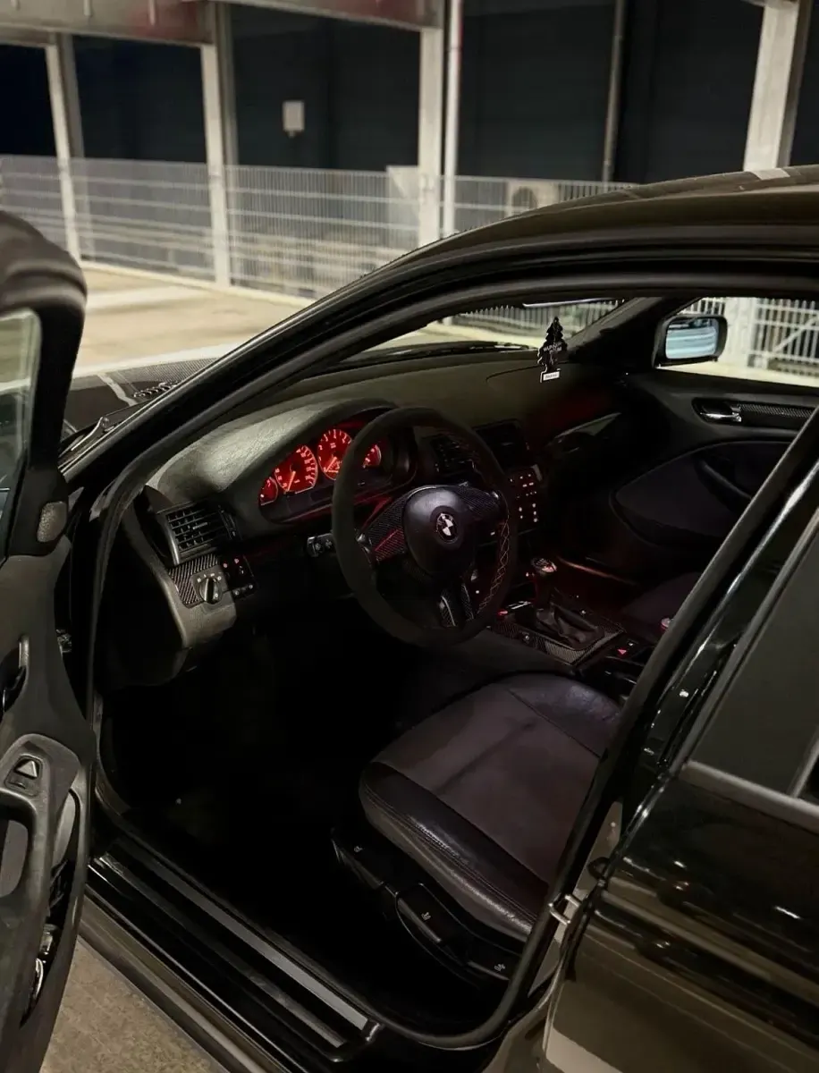 Gebraucht BMW 318 116 PS (85 kW) 2003 Schwarz Limousine