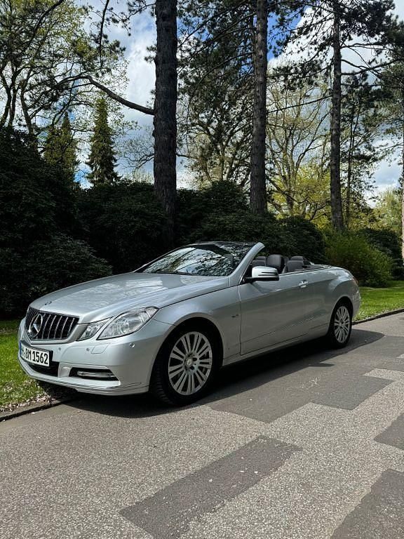 Gebraucht Mercedes 250 204 PS (150 kW) 2011 Silber Cabrio