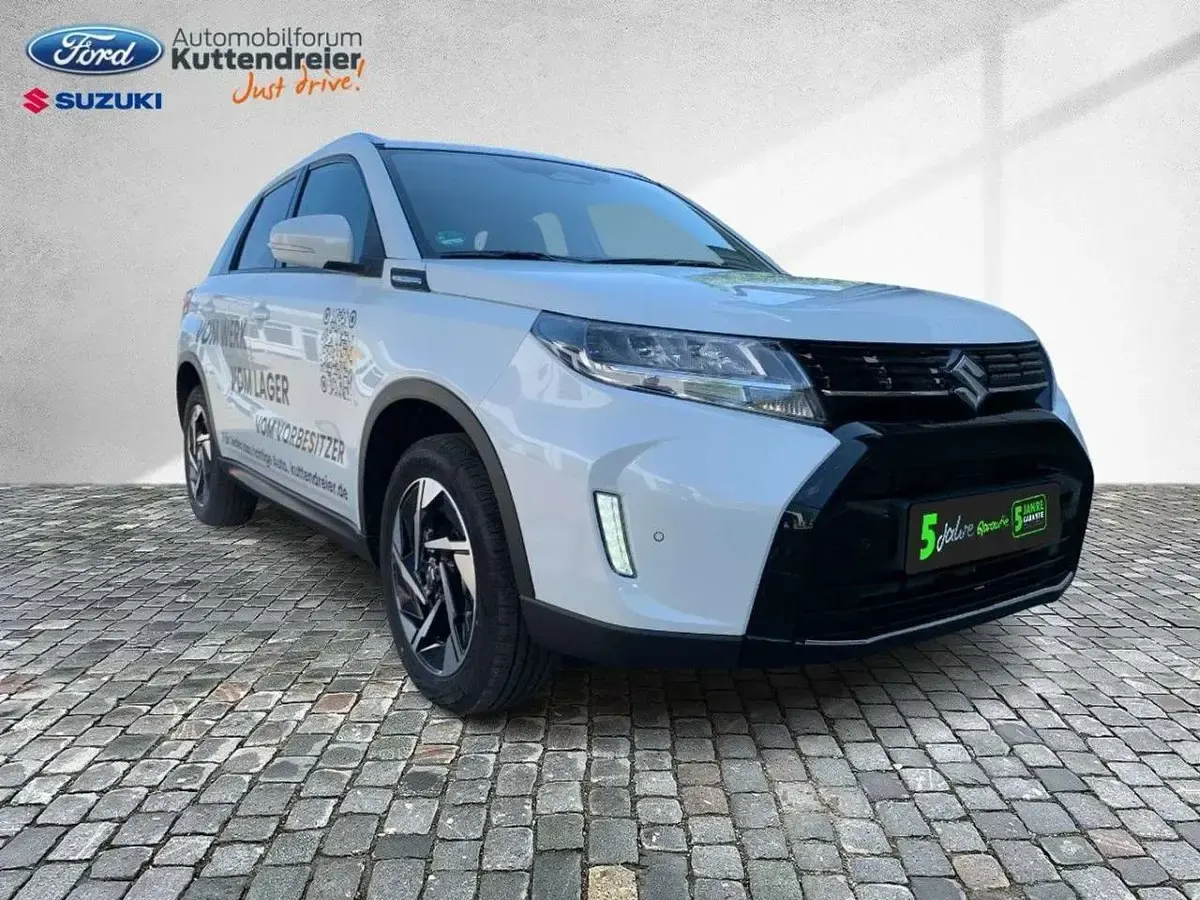 Neu Suzuki Vitara Comfort+ 116 PS (85 kW) 2025 Weiß SUV