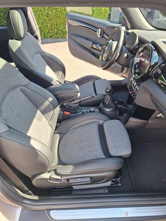 Gebraucht Mini Cooper S Classic 178 PS (130 kW) 2021 Grau Kleinwagen