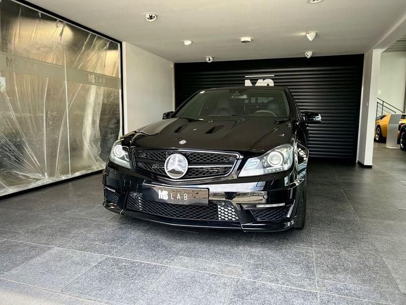 Schwarz Gebraucht 2013 Mercedes C63 AMG AMG Limousine | 57.910 € (Fairer Preis) - Bild 1/4