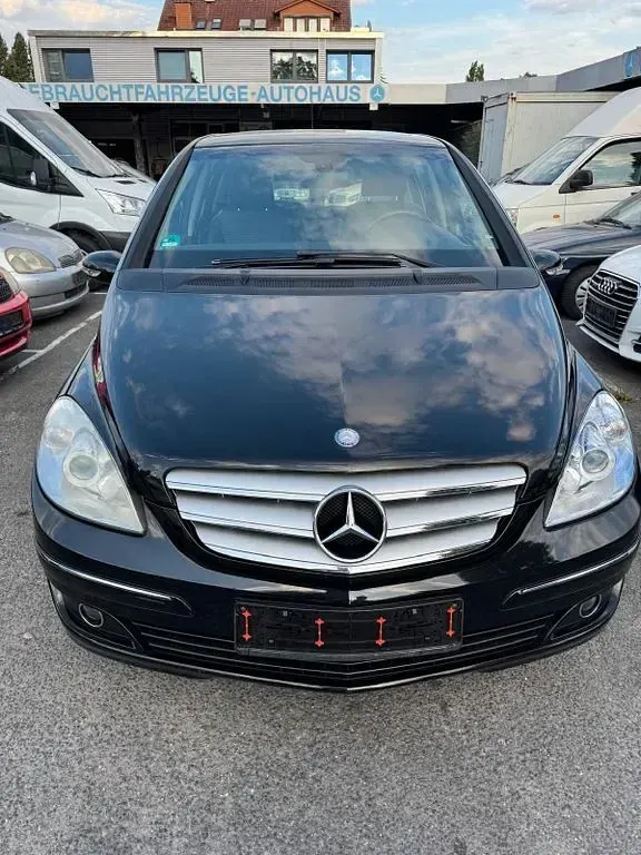 Gebraucht Mercedes B170 116 PS (85 kW) 2008 Schwarz Van / Kleinbus
