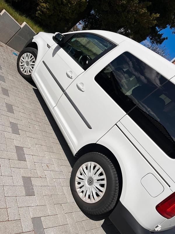 Gebraucht VW Caddy Trendline 110 PS (80 kW) 2020 Weiß Van / Kleinbus