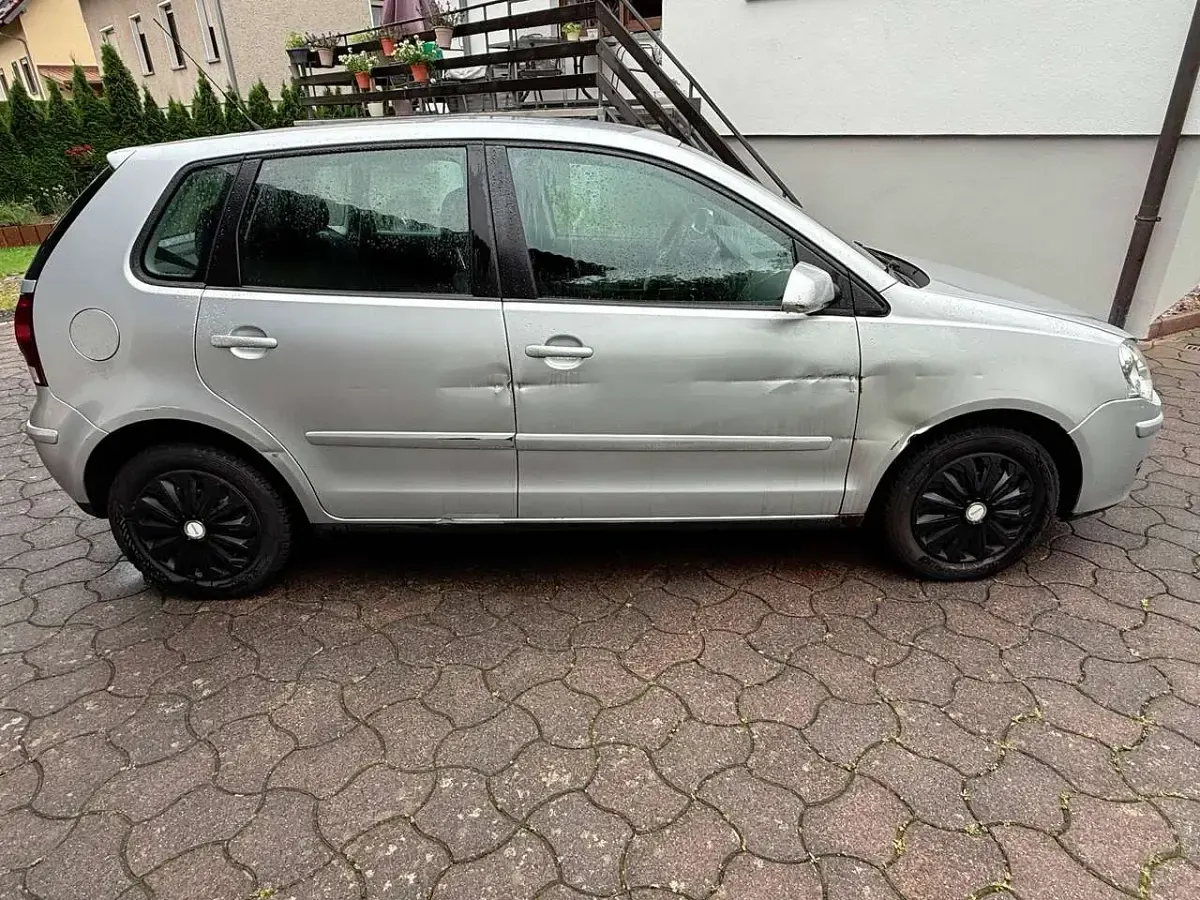 Gebraucht VW Polo Trendline 64 PS (47 kW) 2006 Silber Kleinwagen