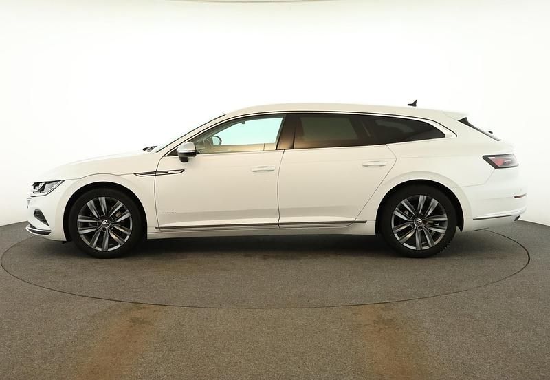 Gebraucht VW Arteon Elegance 190 PS (139 kW) 2024 Oryxweiß perlmutteffekt