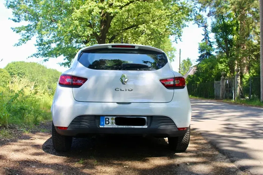 Gebraucht Renault Clio Expression 73 PS (53 kW) 2014 Weiß Limousine