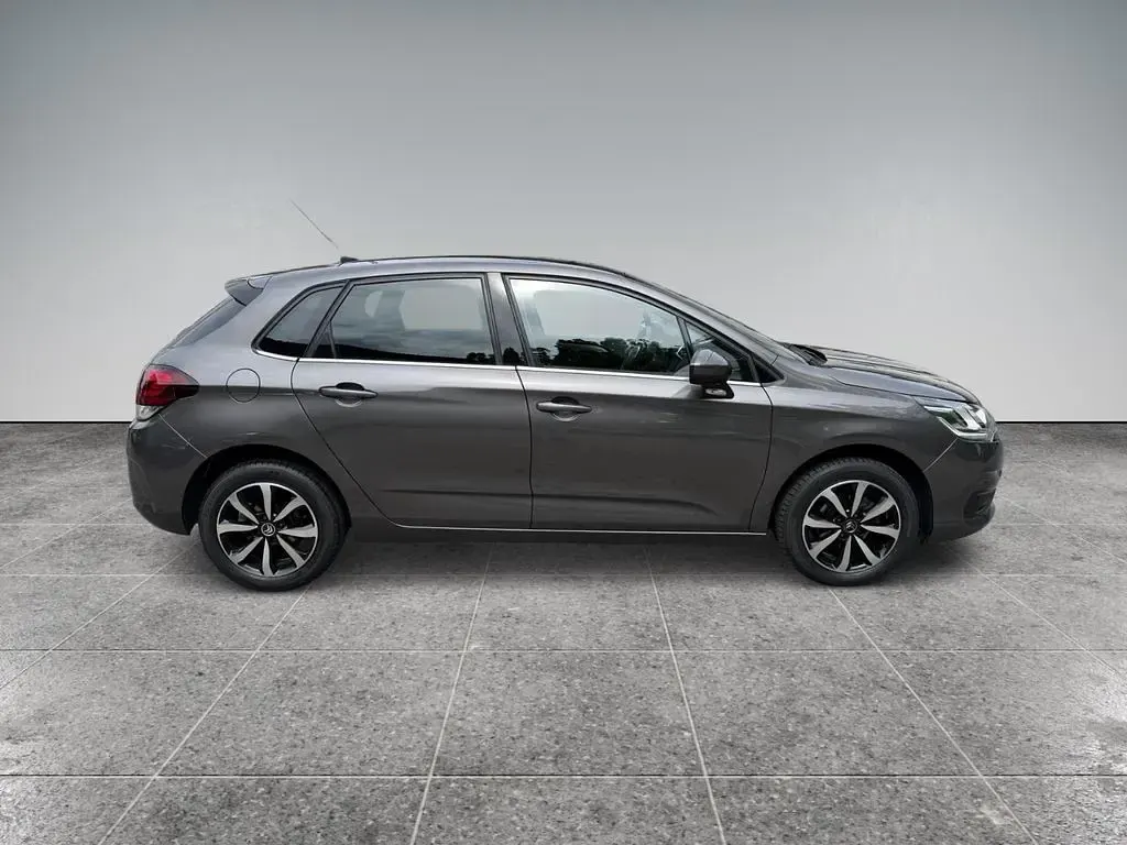 Used Citroën C4 SELECTION 110 HP (80 kW) 2018 Grey Sedan