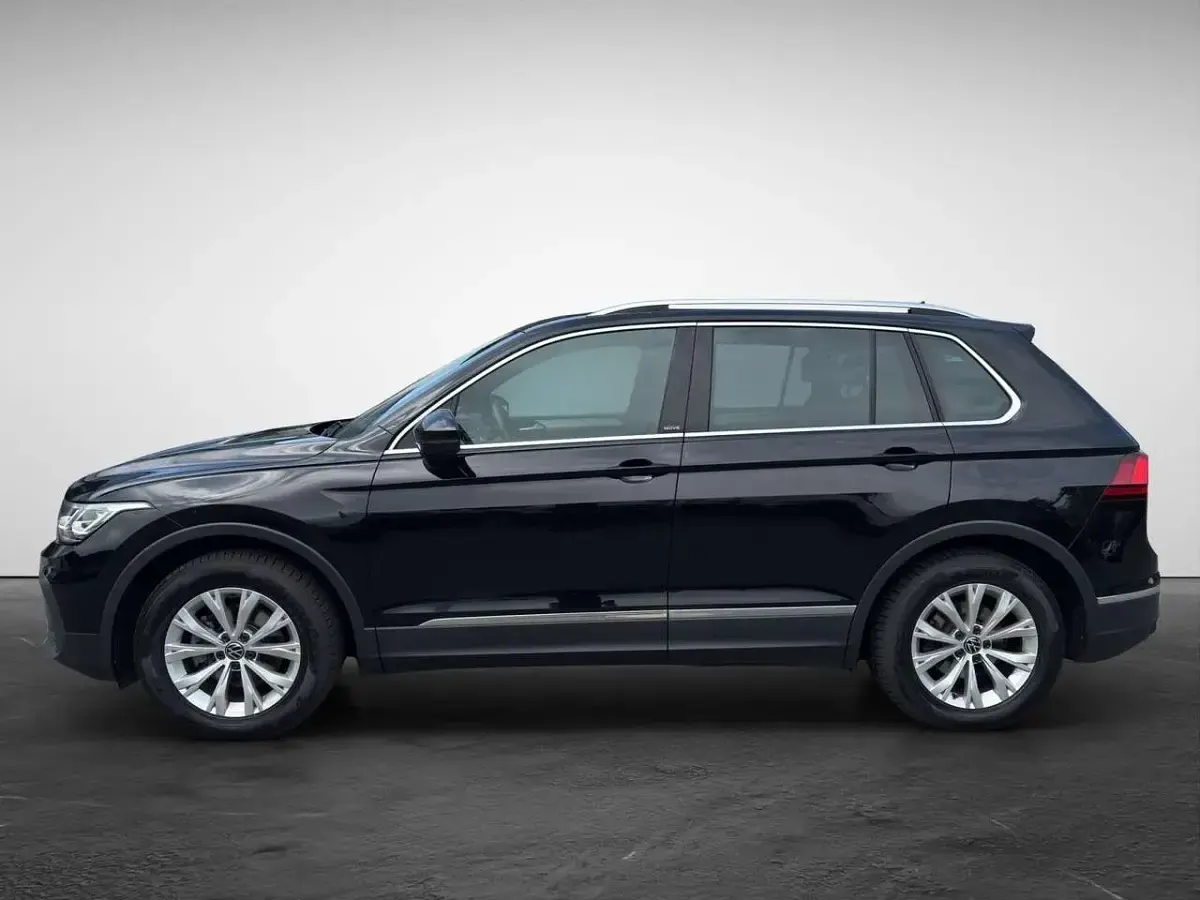 Gebraucht VW Tiguan Move 150 PS (110 kW) 2024 Schwarz SUV