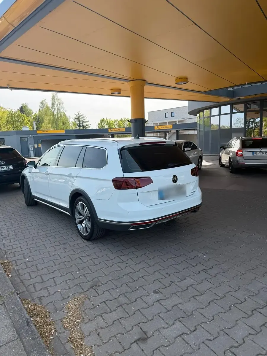 Gebraucht VW Passat 200 PS (147 kW) 2021 Weiß Kombi